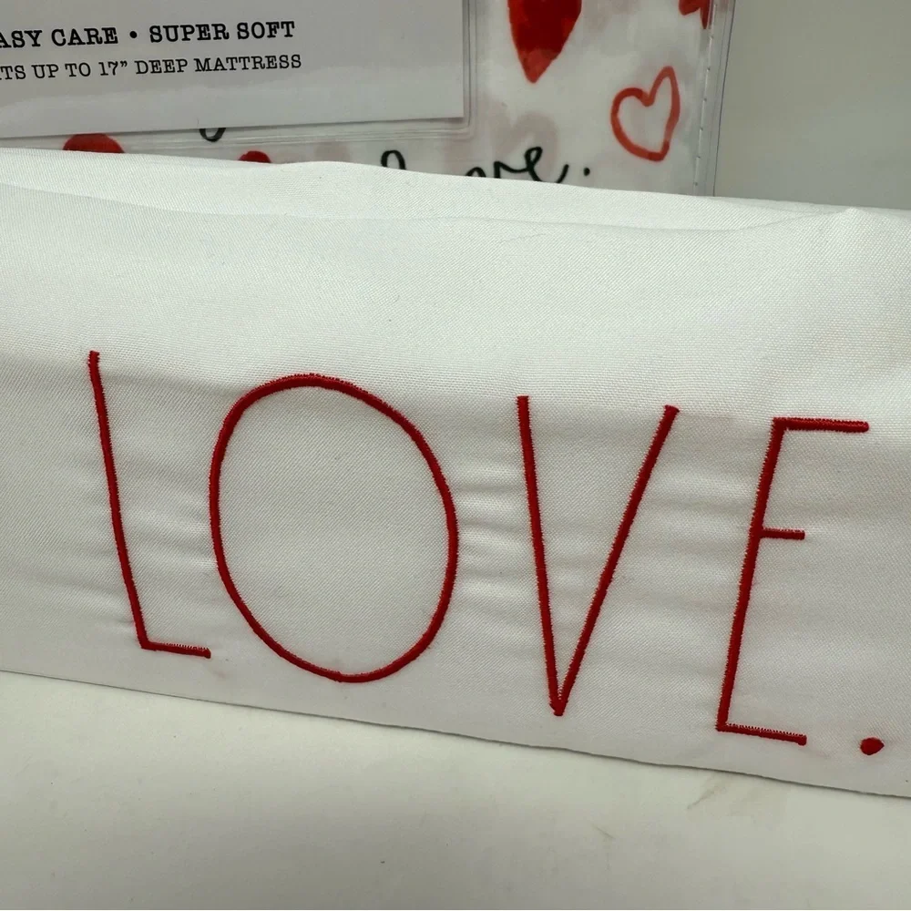 Rae Dunn Twin sheet set Love heart Valentines Day red white NWT